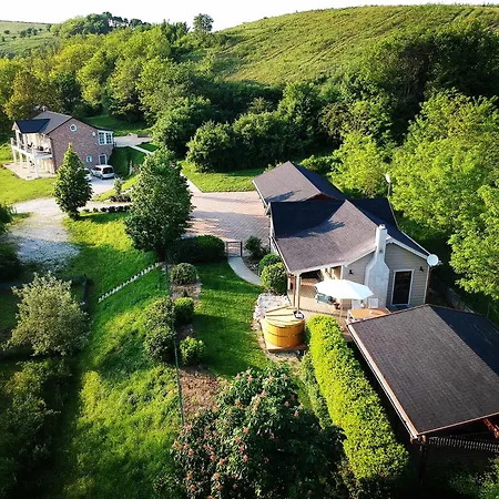 Kingsdale Farm